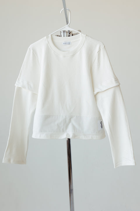 studio pullover | fitted off white
